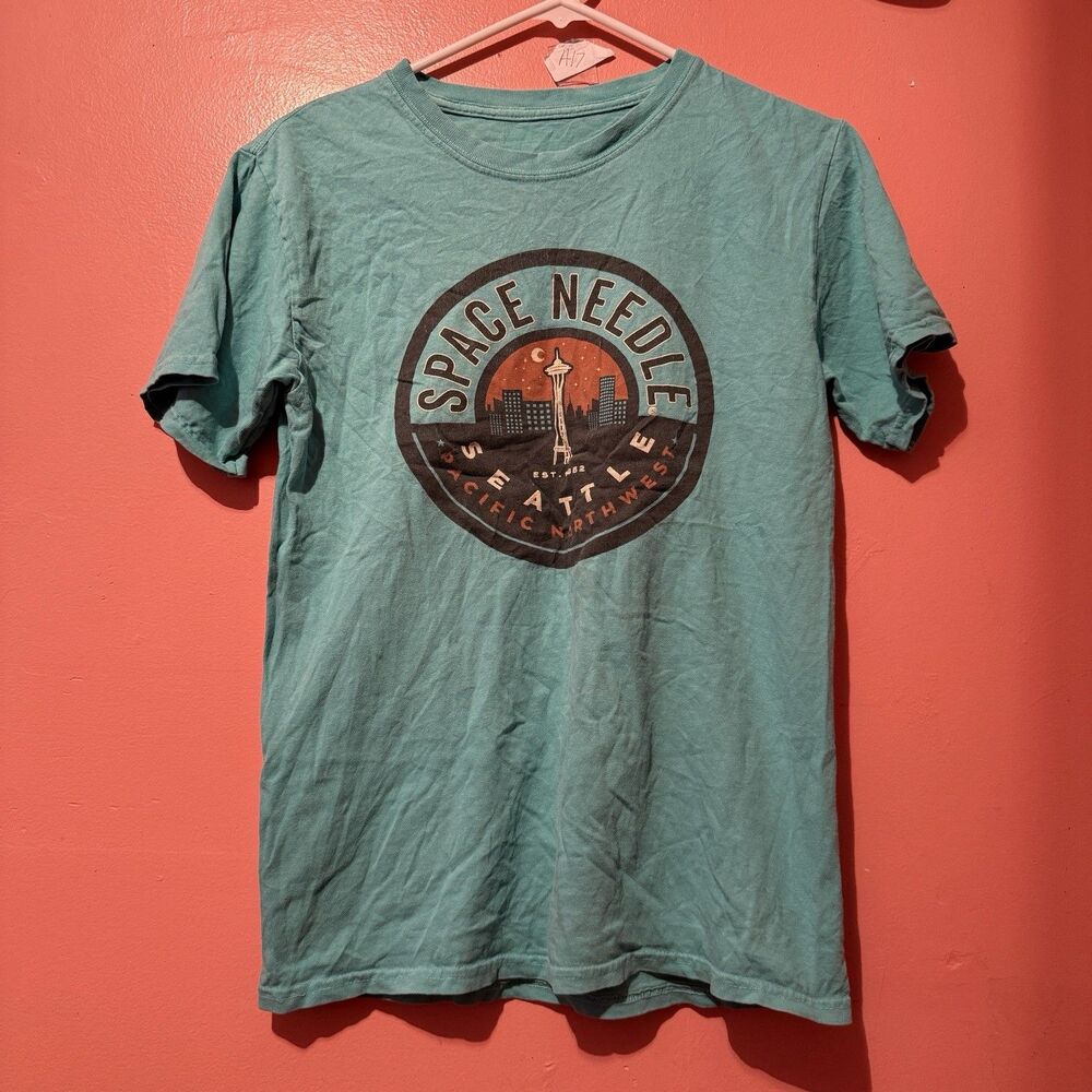 Space Needle Womens TShirt M Medium Green Seattle Washington Crew Neck
